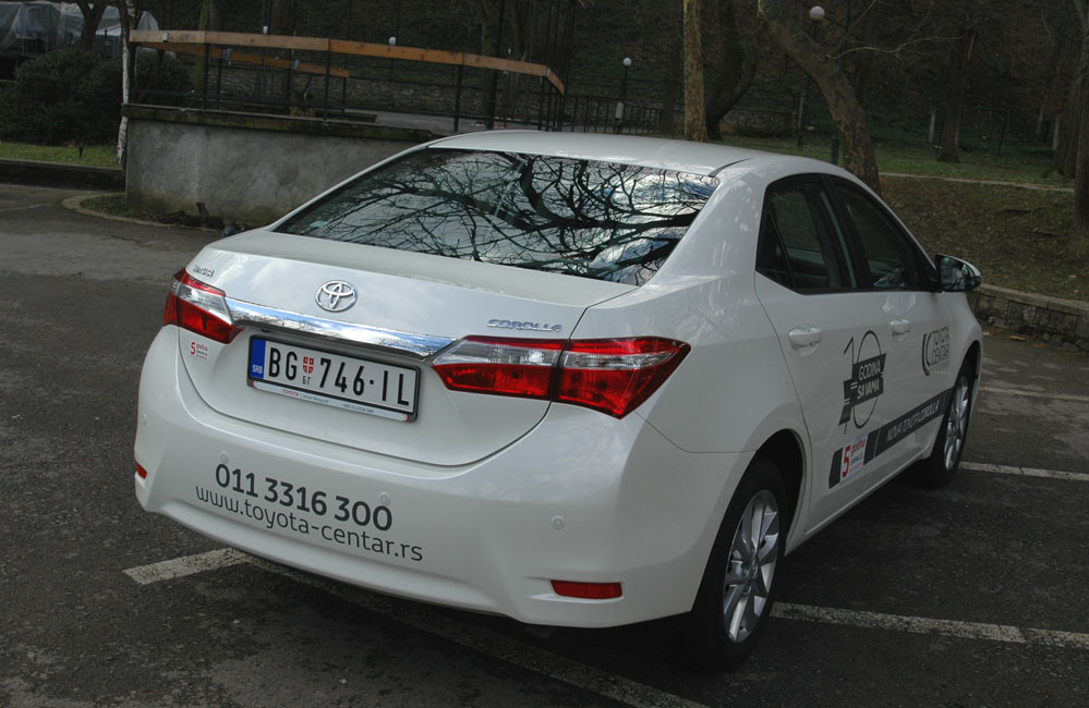 toyota centar corolla